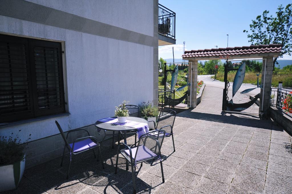 Guesthouse Rutar Rupa エクステリア 写真